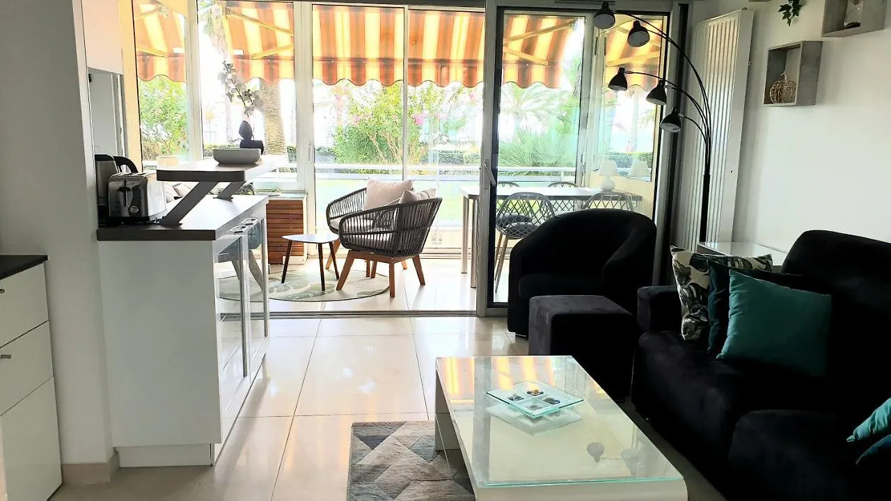 Garden And Beach Sea View Apartment Cannes